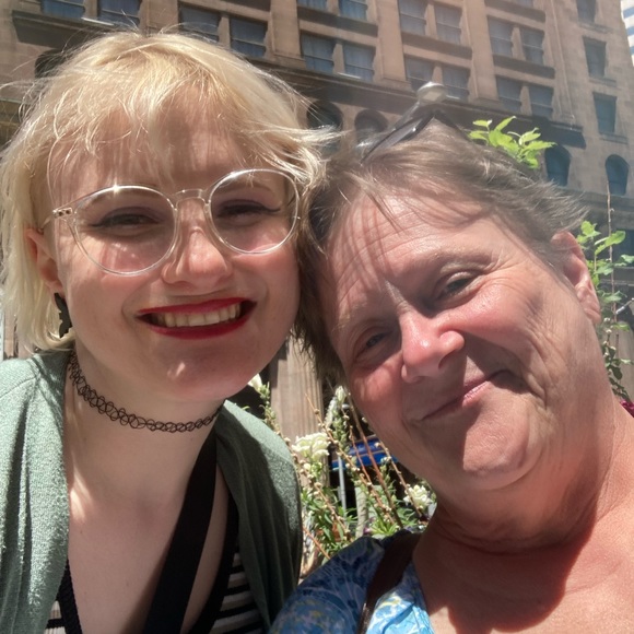 Meet your Posher, Lindsey - Picture 5 of 9